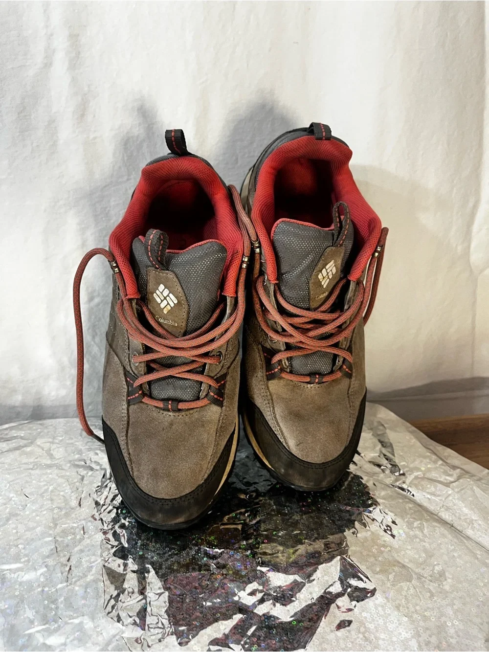 Columbia women’s size 8.5 Brown Suede Hiking Shoes - Rust Accents waterproof